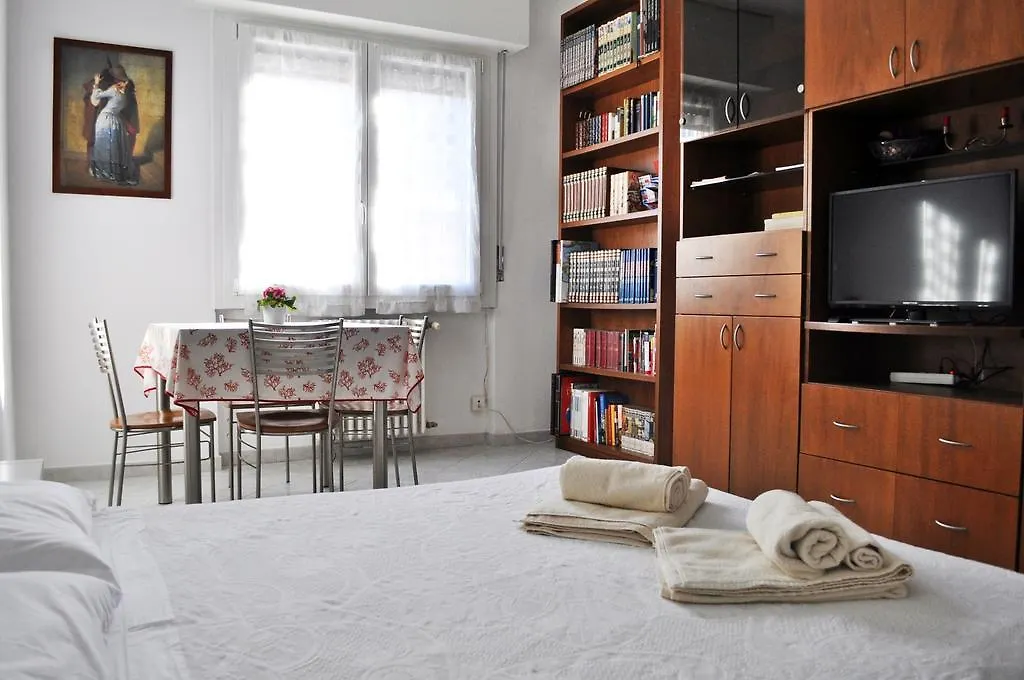Petra Apartment Milan